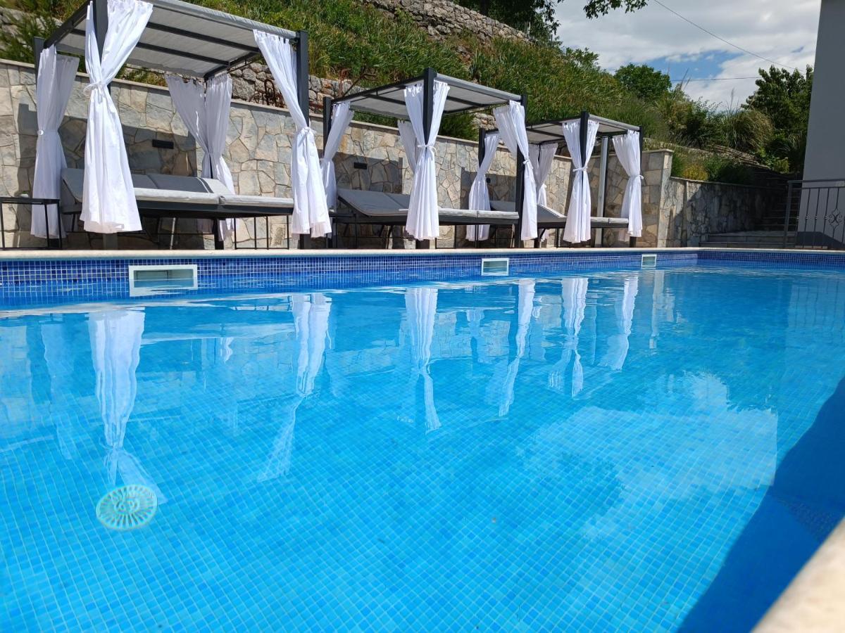 Villa Marija With Heated Pool Trilj Екстериор снимка